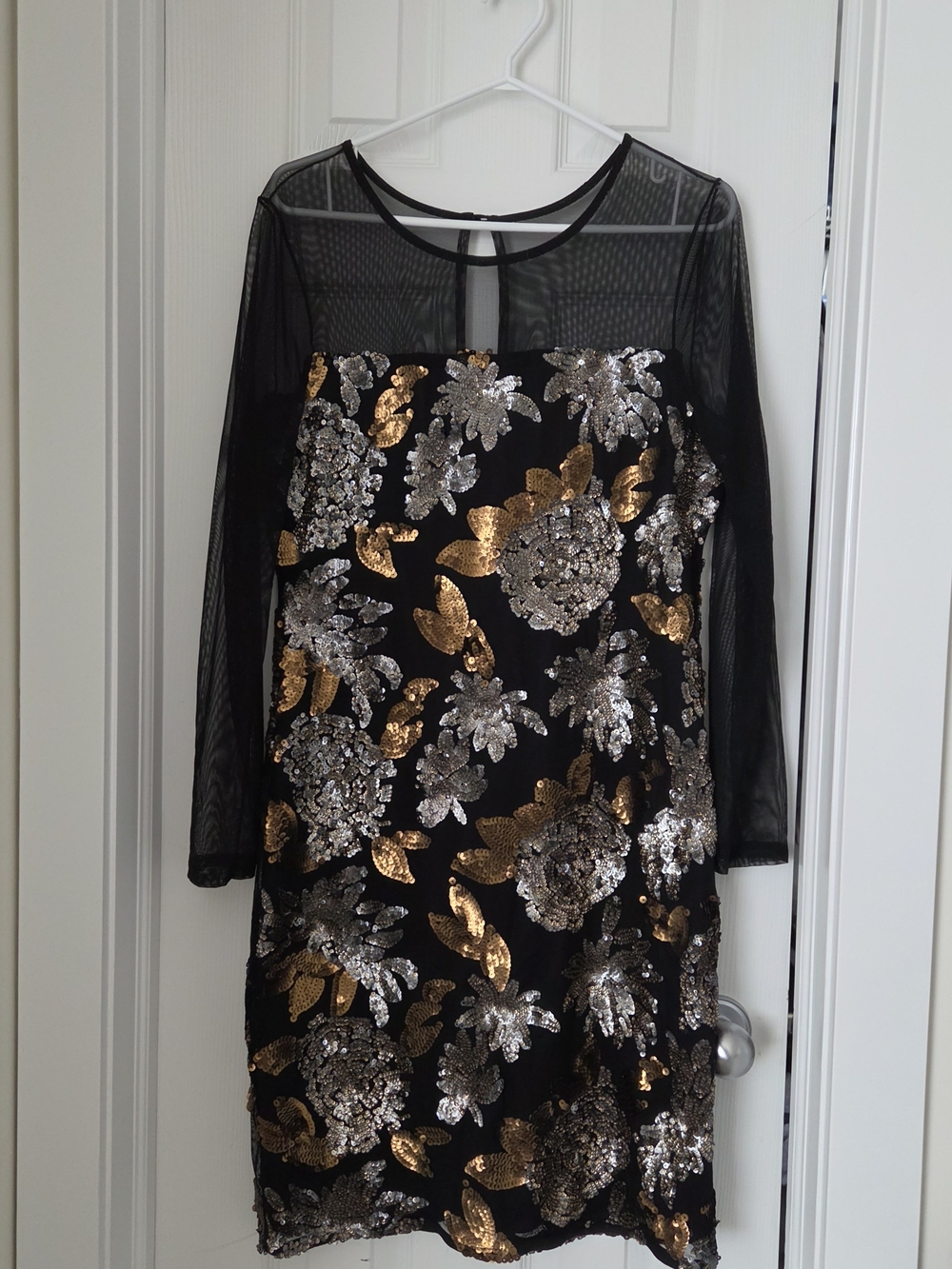 Cartise Black Long-Sleeve Sequin Floral Dress with Gold & Silver Accents Size 12